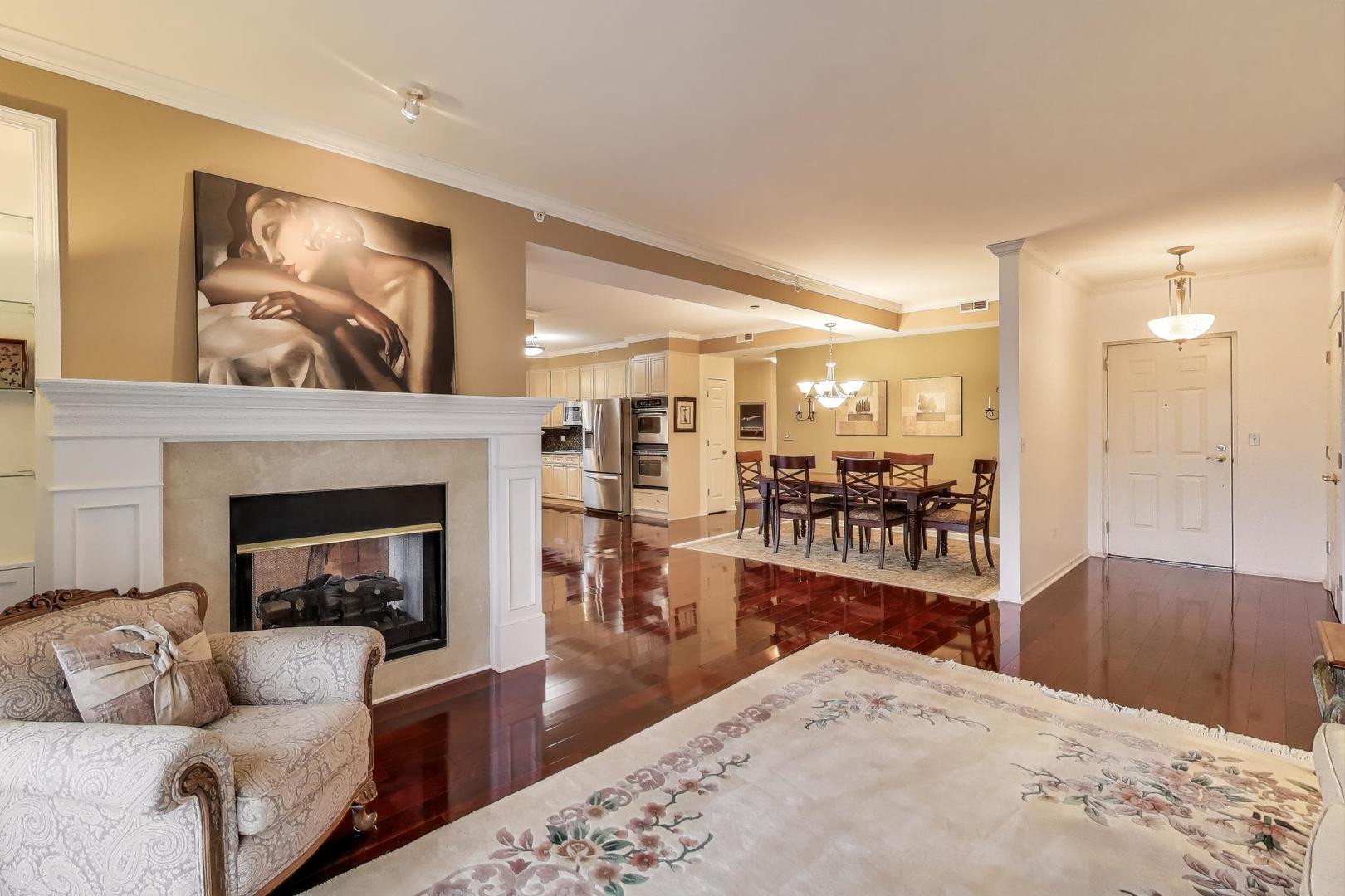 131 West Adelaide Street, Unit 309 Elmhurst, IL 60126 - Photo 8 of 39