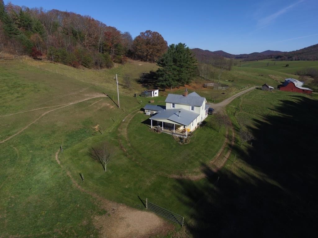 375 Edgewood Road Crockett, VA 24323 - Photo 28 of 35 Gallery Image 28