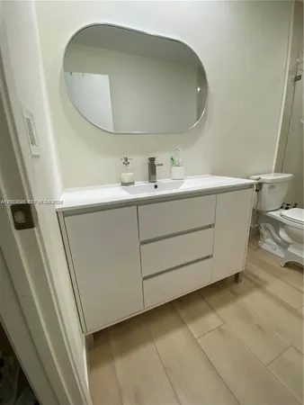 $2,300 | 1200 Tallwood Avenue, Unit 302, Hollywood, FL 33021