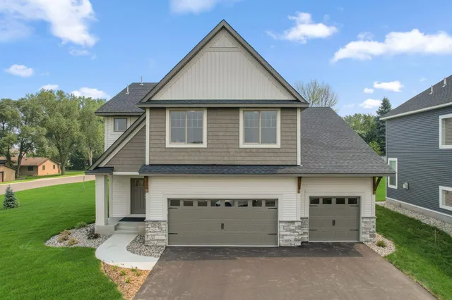 $625,000 | 2015 Brookview Street, Shakopee, MN 55379