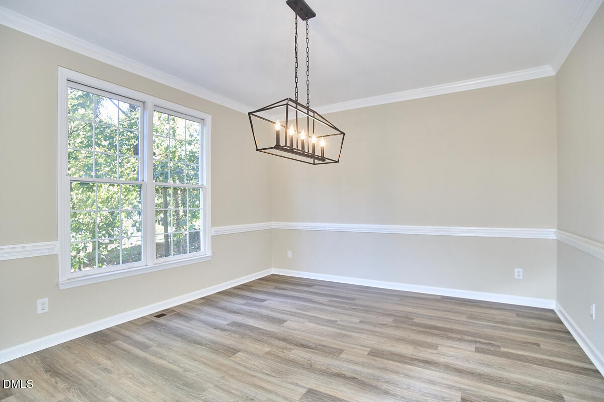 2800 Shofield Court Raleigh, NC 27615 - Photo 7 of 38 7 - Dining Room