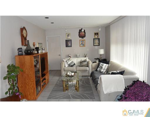 7 Arbit Road East Brunswick, NJ 08816 - Photo 3 of 4