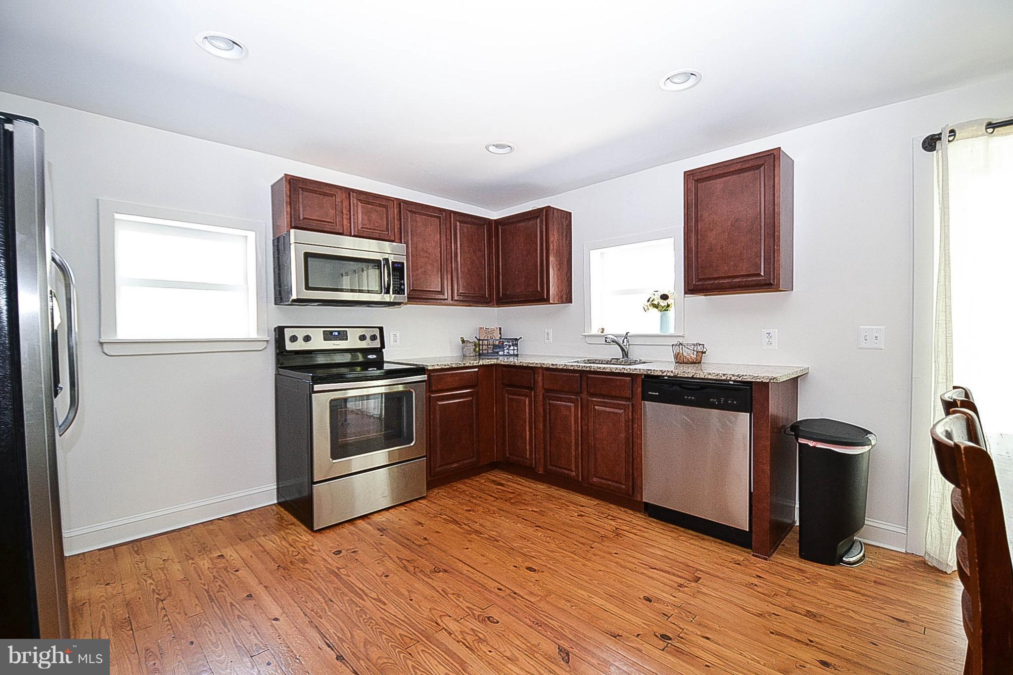 7109 Edgemont Road Frederick, MD 21702 - Photo 3 of 21 Kitchen