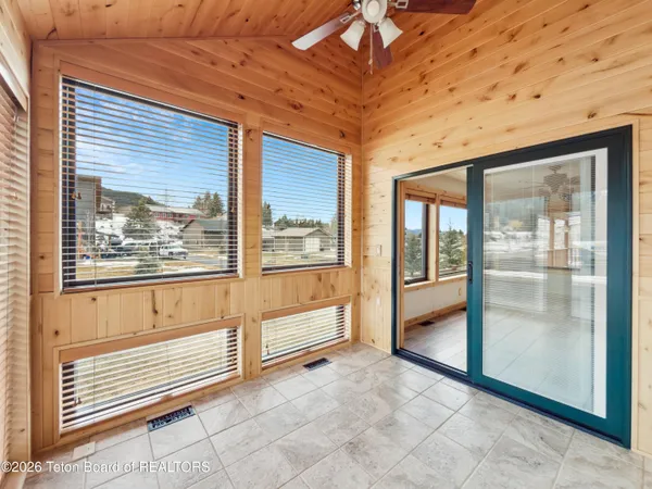 $1,199,000 | 513 3 Rivers Drive, Alpine, WY 83128