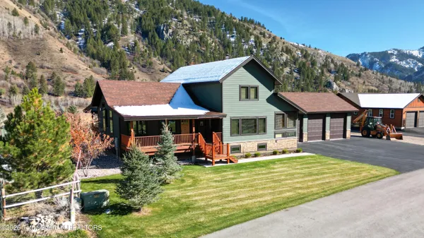 $1,199,000 | 513 3 Rivers Drive, Alpine, WY 83128