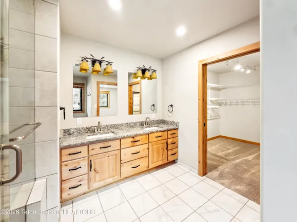 $1,199,000 | 513 3 Rivers Drive, Alpine, WY 83128