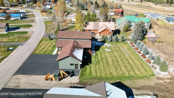 $1,199,000 | 513 3 Rivers Drive, Alpine, WY 83128