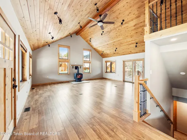 $1,199,000 | 513 3 Rivers Drive, Alpine, WY 83128