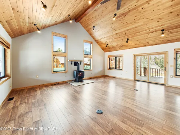 $1,199,000 | 513 3 Rivers Drive, Alpine, WY 83128