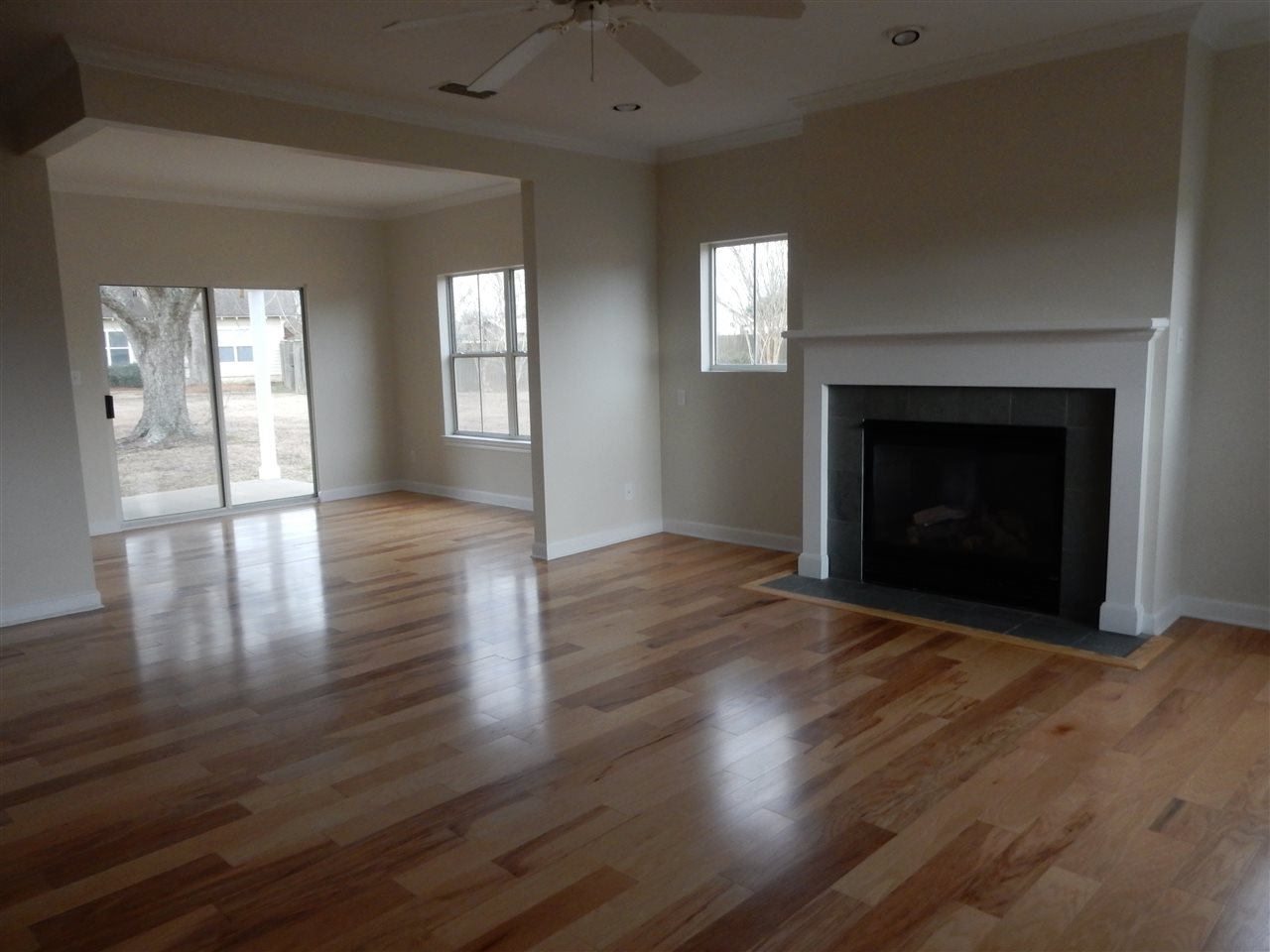 8831 Gale Rowe Lane Fairhope, AL 36532 - Photo 10 of 32 Living and Dining Room