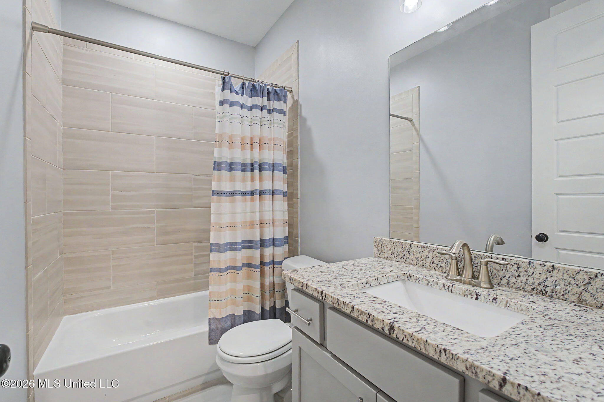 13910 Highlands Crest Loop Olive Branch, MS 38654 - Photo 33 of 58 Hall Bath