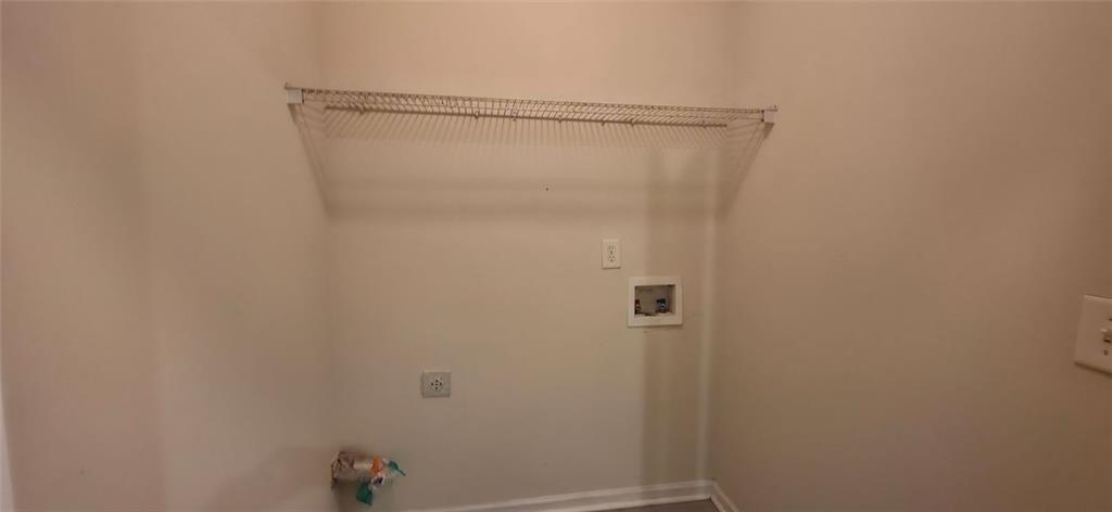 162 Walnut Street Southwest Atlanta, GA 30314 - Photo 11 of 18 a bathroom with a shower