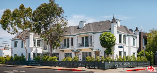 $875,000 | 515 1/2 Rose Avenue, Venice, CA 90291