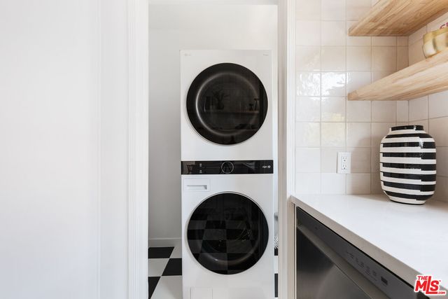 $875,000 | 515 1/2 Rose Avenue, Venice, CA 90291