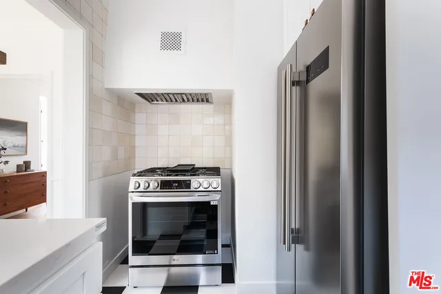 $795,000 | 515 1/2 Rose Avenue, Venice, CA 90291