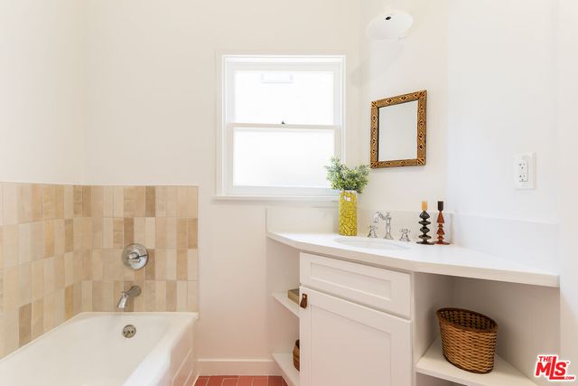 $875,000 | 515 1/2 Rose Avenue, Venice, CA 90291