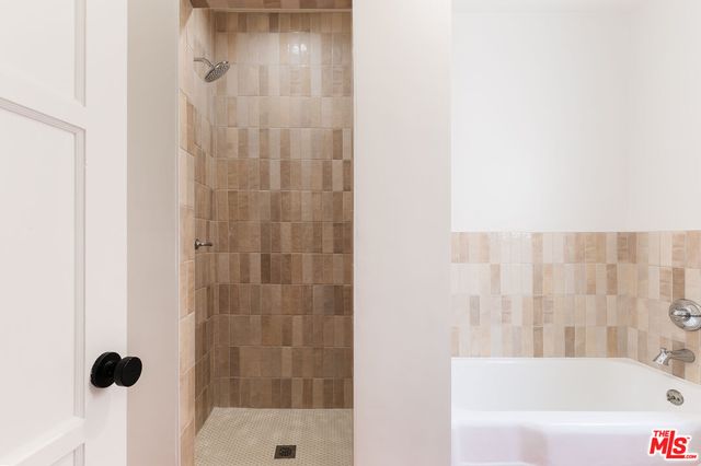 $875,000 | 515 1/2 Rose Avenue, Venice, CA 90291