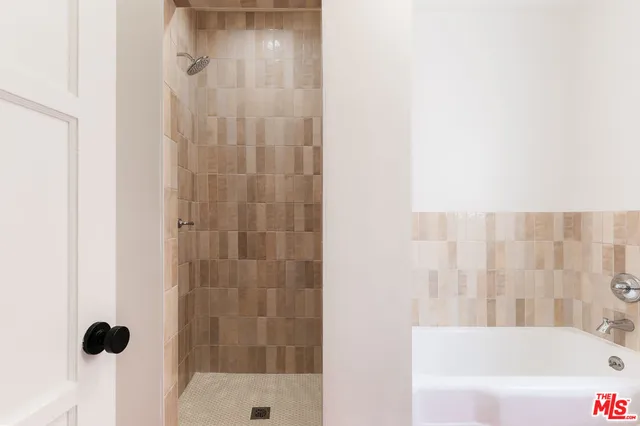 $795,000 | 515 1/2 Rose Avenue, Venice, CA 90291