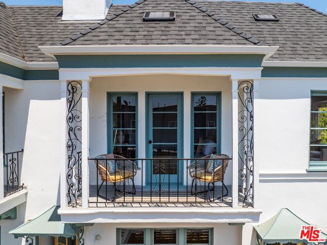 $875,000 | 515 1/2 Rose Avenue, Venice, CA 90291