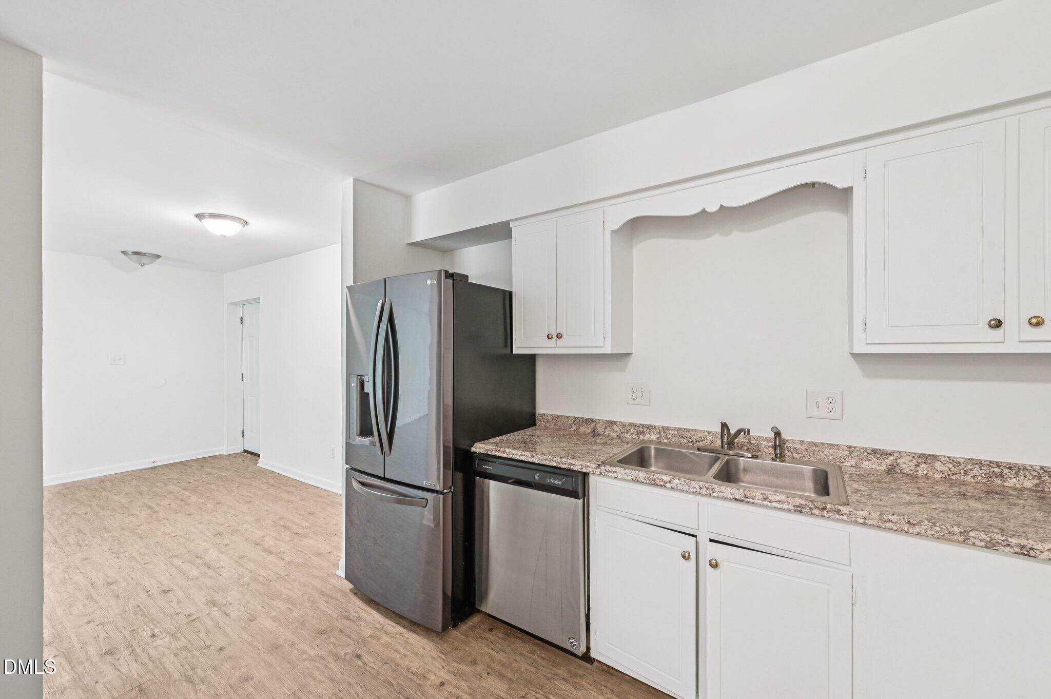 642 Pine Ridge Place Raleigh, NC 27609 - Photo 12 of 28