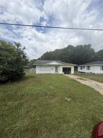 $49,900 | 319 South Louise Street, Jennings, LA 70546