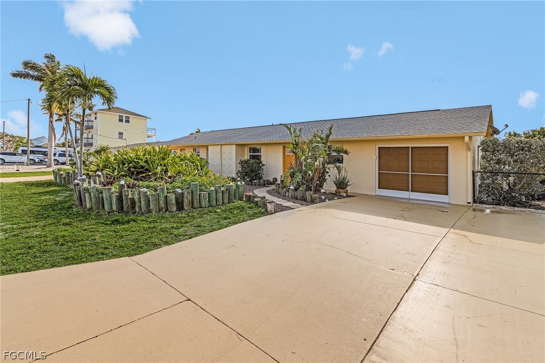 2859 Cheryl Street Matlacha, FL 33993 - Photo 37 of 39