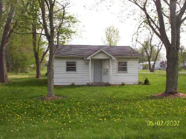 8001 West Cornbread Road Yorktown, IN 47396 - Photo 1 of 1