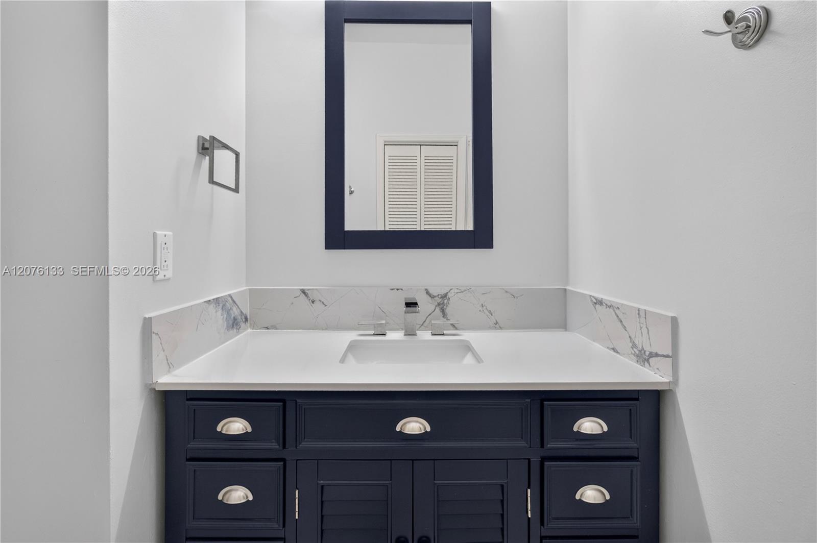 2725 Hunter Road Weston, FL 33331 - Photo 19 of 68 Gallery Image 19