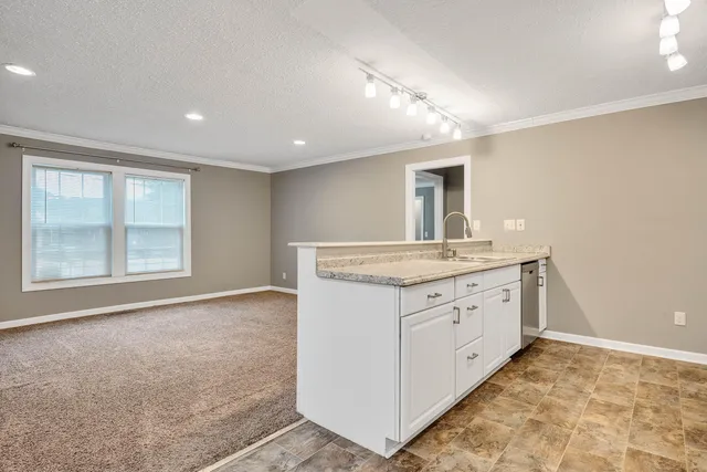 $1,950 | 931 Mountain Creek Road, Chattanooga, TN 37405