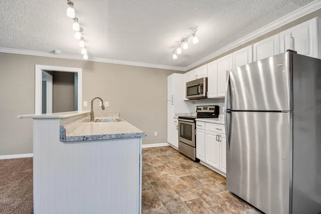 $1,950 | 931 Mountain Creek Road, Chattanooga, TN 37405