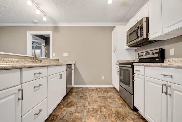 $1,950 | 931 Mountain Creek Road, Chattanooga, TN 37405