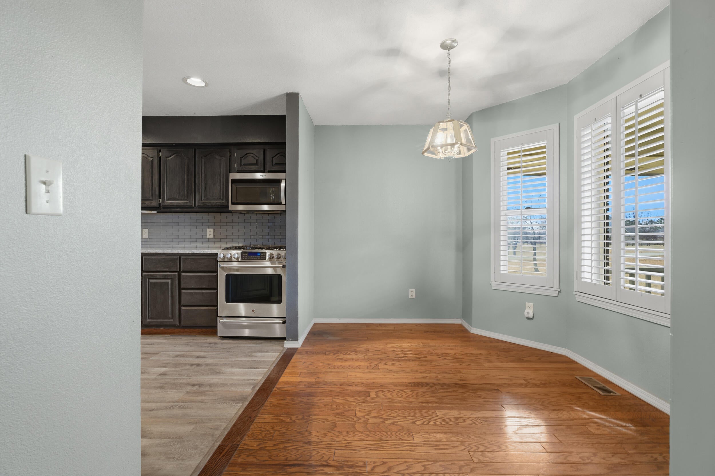 29670 South 630 Road Grove, OK 74344 - Photo 15 of 33 Interior