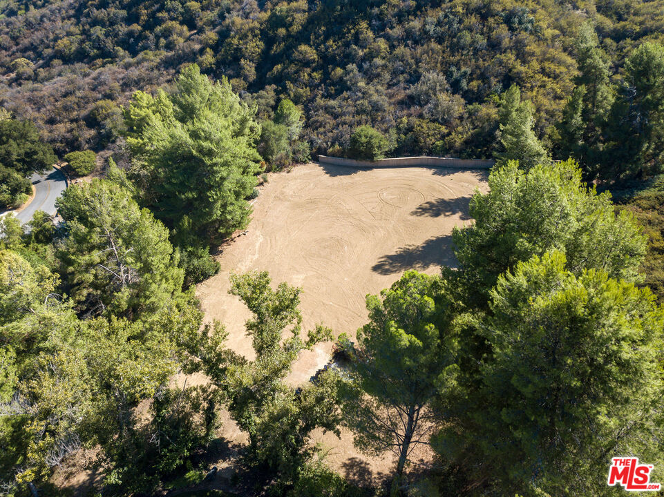 24600 Thousand Peaks Road Calabasas, CA 91302 - Photo 9 of 24