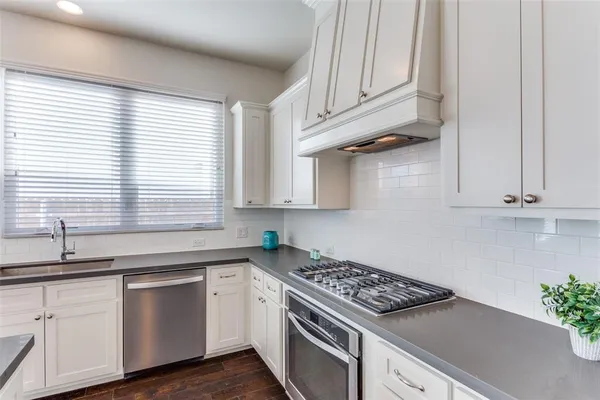 $3,750 | 402 Templeton Drive, Fort Worth, TX 76107