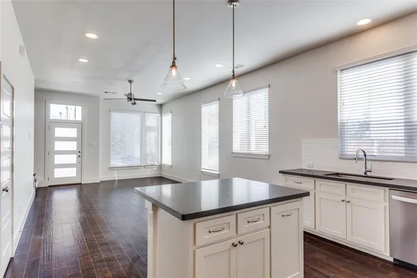 $3,750 | 402 Templeton Drive, Fort Worth, TX 76107