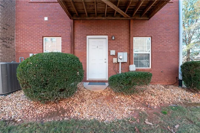 $2,700 | 3441 Lockmed Drive Northwest, Peachtree Corners, GA 30092