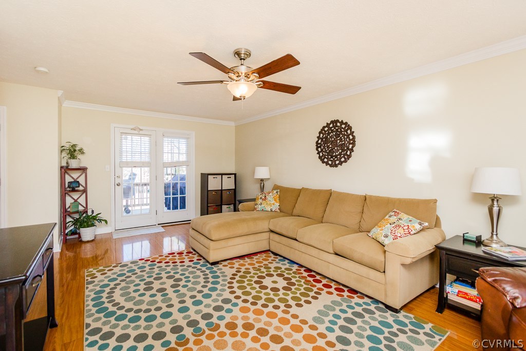 2612 Iverson Road Midlothian, VA 23112 - Photo 4 of 23 a living room with furniture and a window