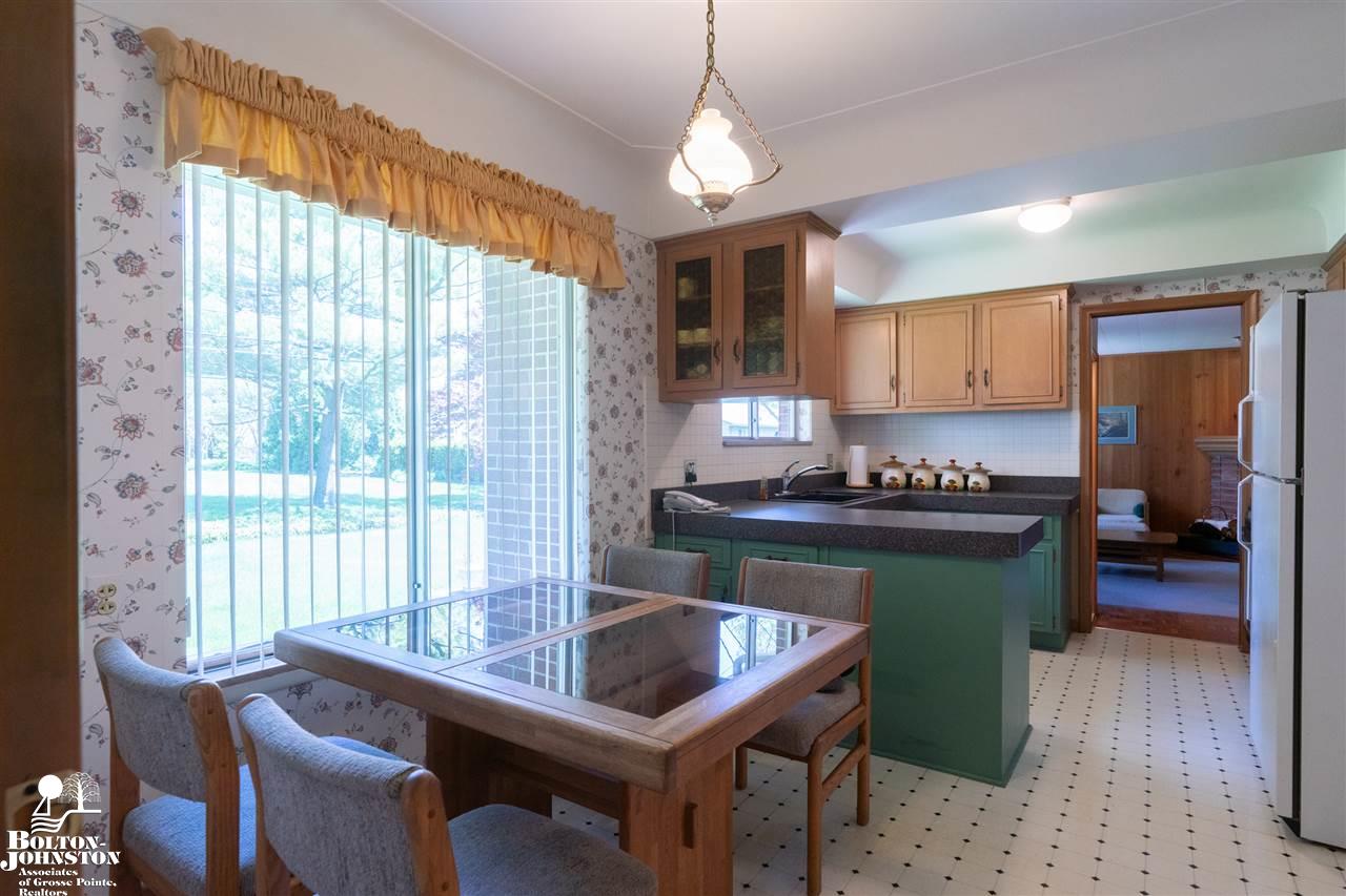 970 Canterbury Road Grosse Pointe Woods, MI 48236 - Photo 5 of 26