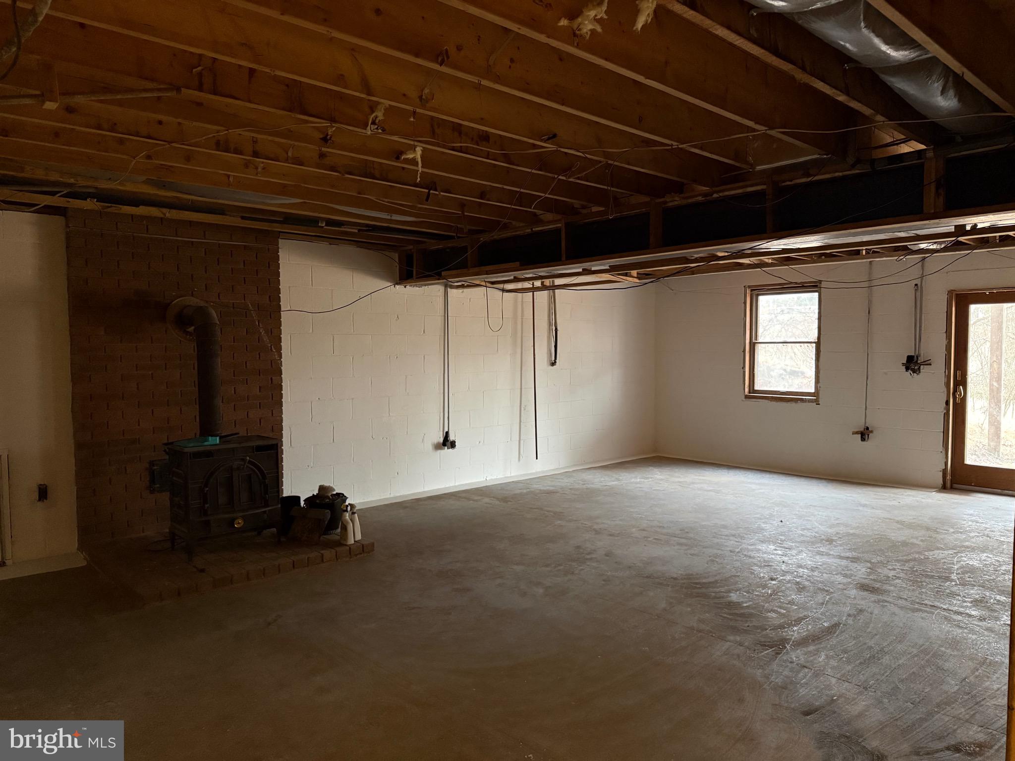 992 Silver Lane Berkeley Springs, WV 25411 - Photo 27 of 44 a view of empty room
