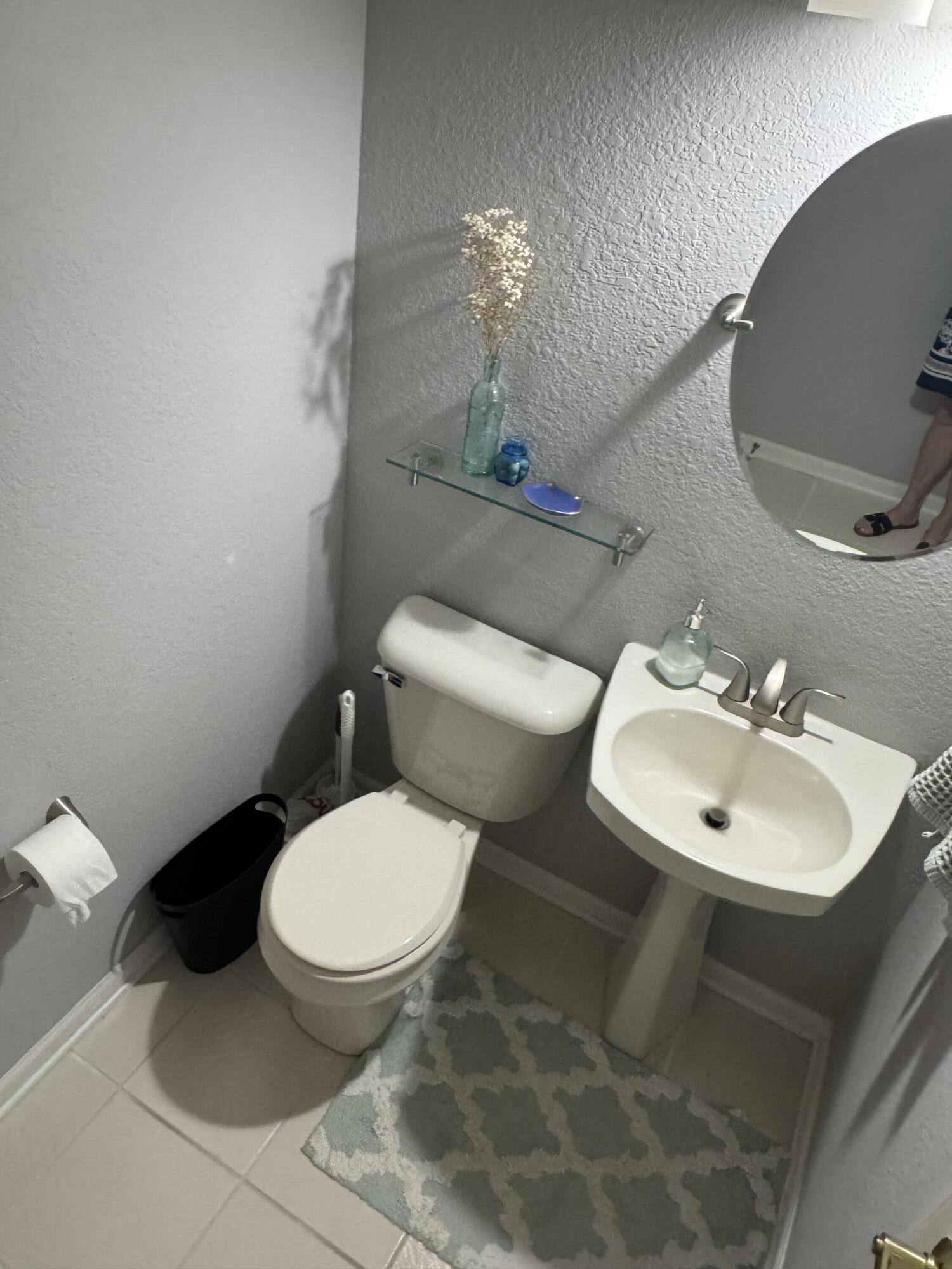13060 West Bluemound Road, Unit 208 Elm Grove, WI 53122 - Photo 8 of 8 bath