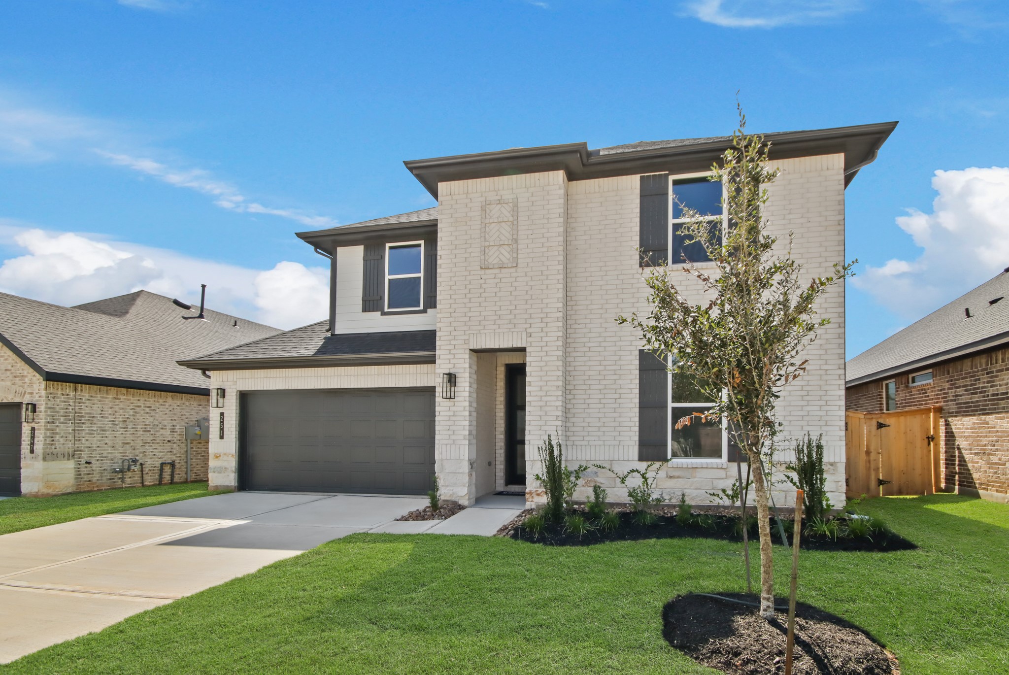 251 Springfield Terrace Drive Conroe, TX 77304 - Photo 3 of 27