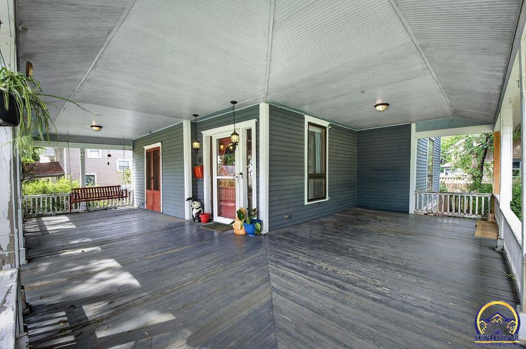 1501 Southwest Mulvane Street Topeka, KS 66604 - Photo 6 of 55