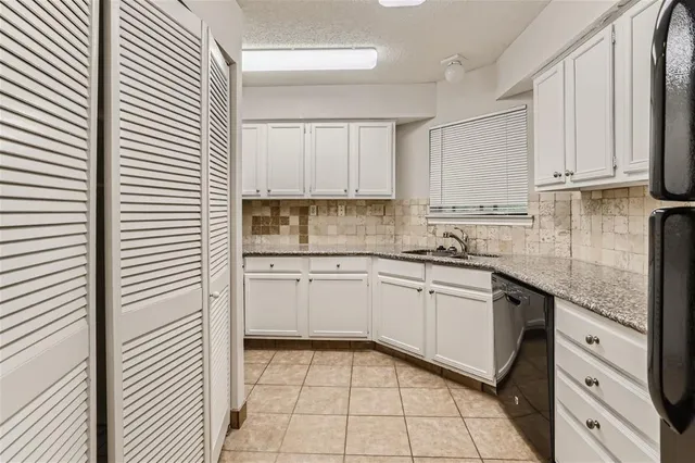 $167,500 | 16301 Ledgemont Lane, Unit 269, Addison, TX 75001