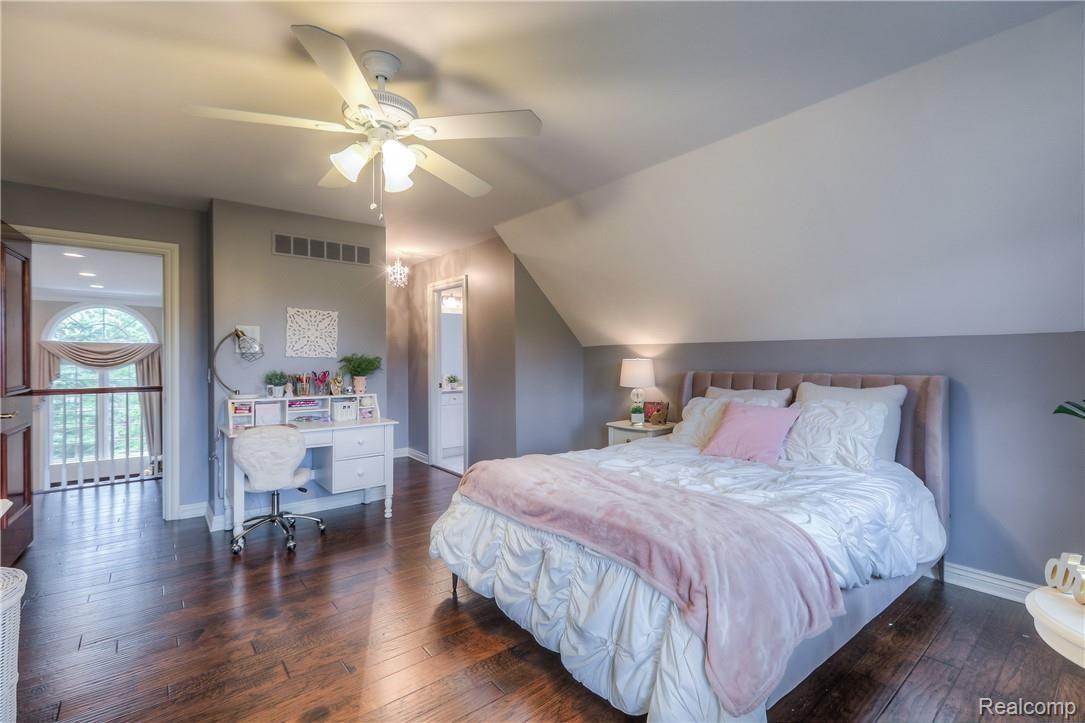 4873 Goodison Pl Drive Rochester, MI 48306 - Photo 37 of 55 37 - Pricess Suite.jpg