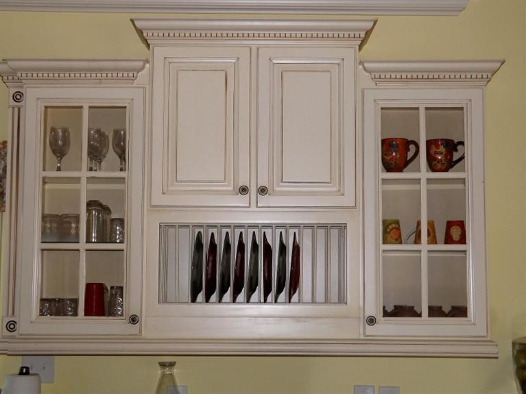 2165 Rollingdale Road Lexington, KY 40513 - Photo 17 of 59 ABUNDANCE OF UPGRADED CABINETRY WITH DEN