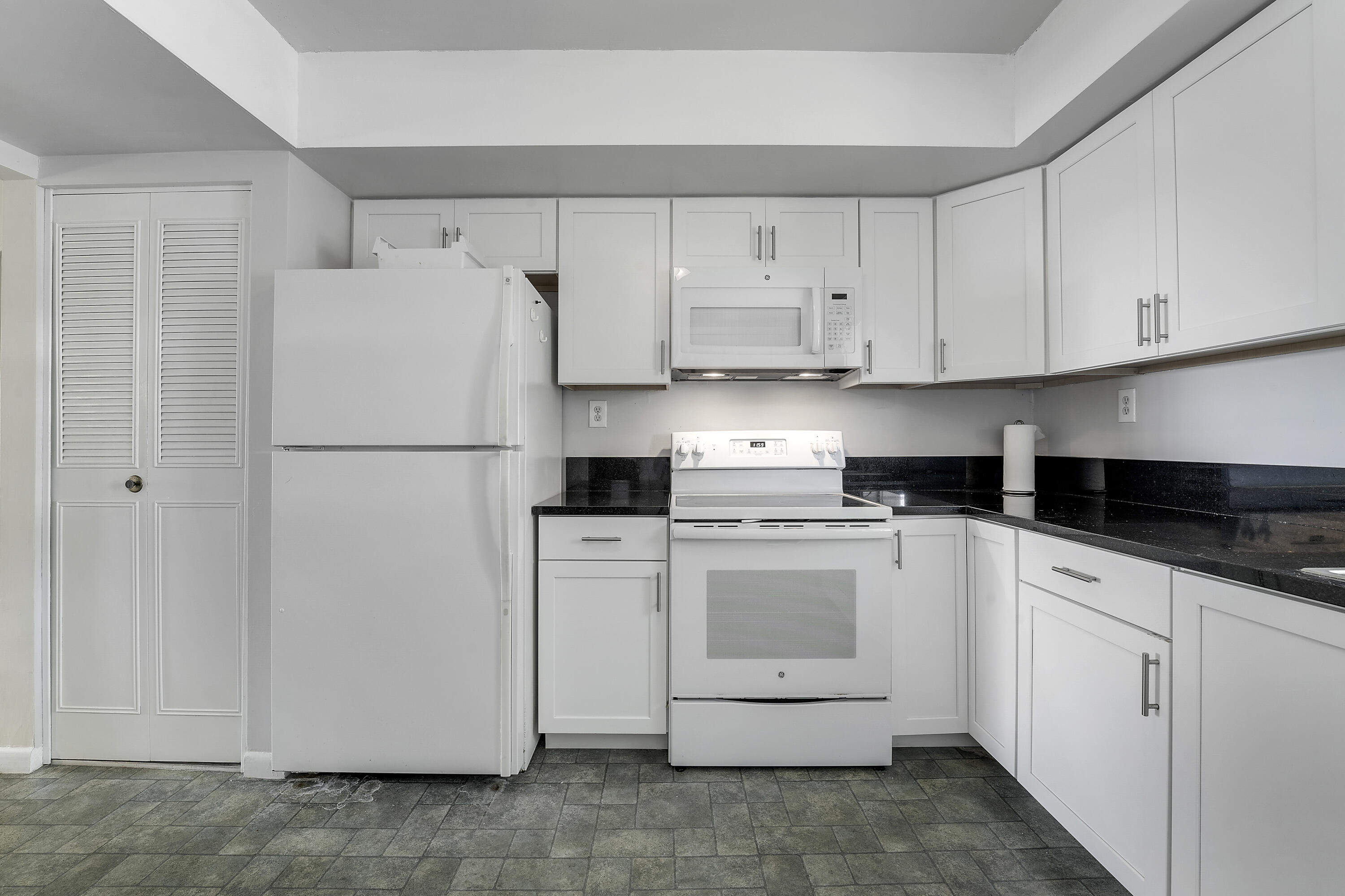 5540 North Ocean Boulevard, Unit 206 Ocean Ridge, FL 33435 - Photo 15 of 35 House-2