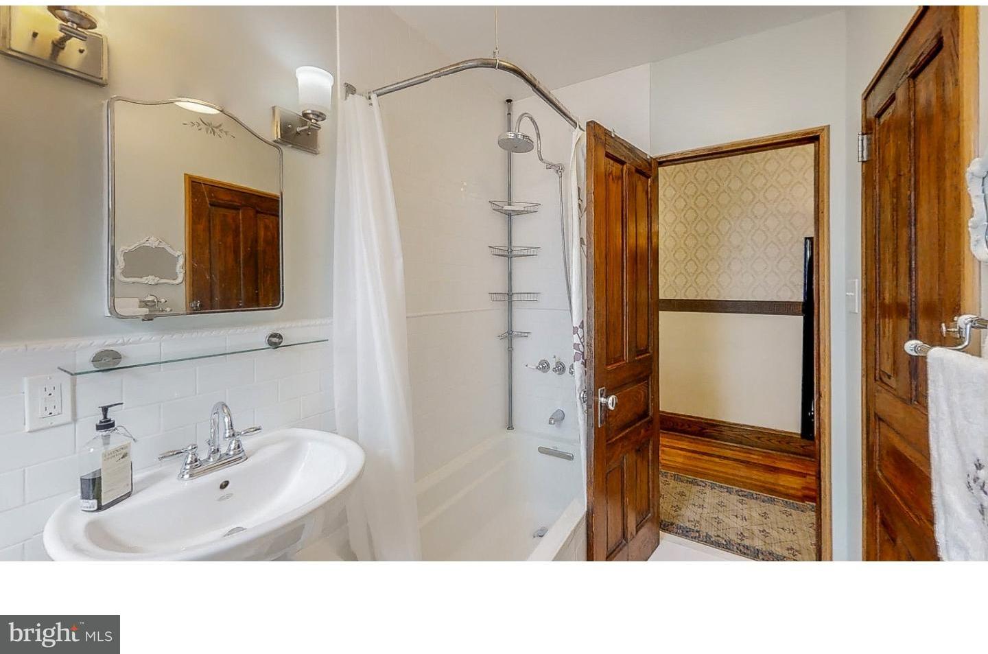 238 Rector Street Philadelphia, PA 19128 - Photo 20 of 24 Gallery Image 20