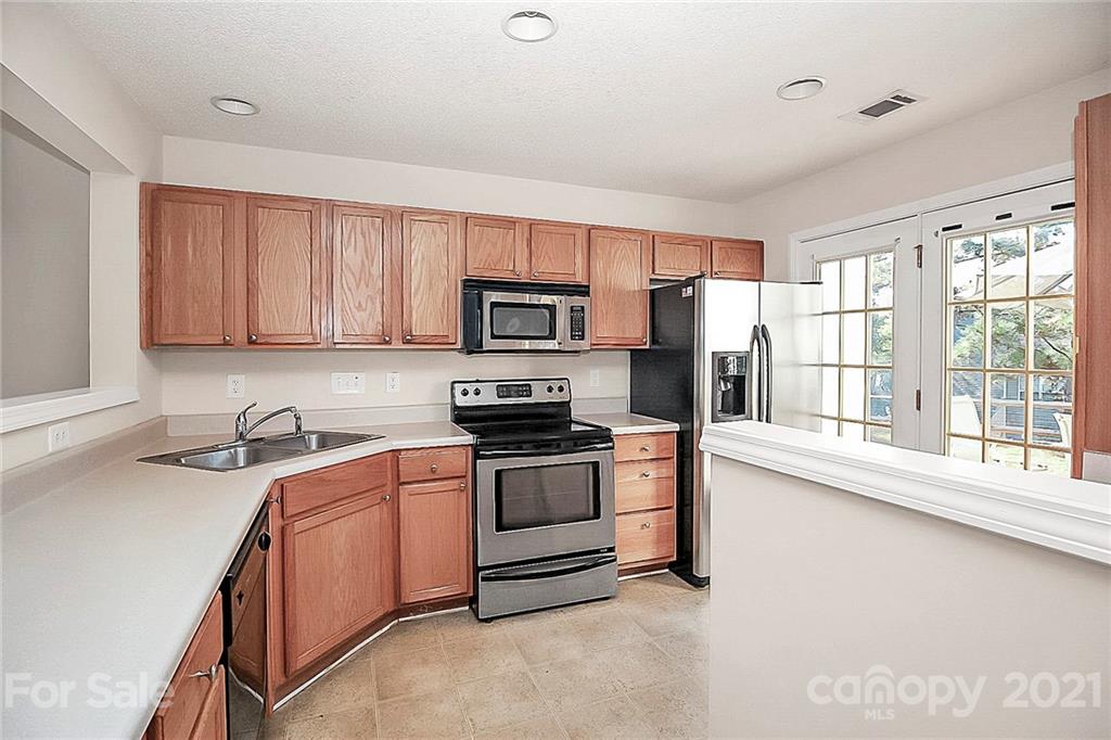 10609 Prairie Ridge Lane Charlotte, NC 28213 - Photo 10 of 27 Gallery Image 10
