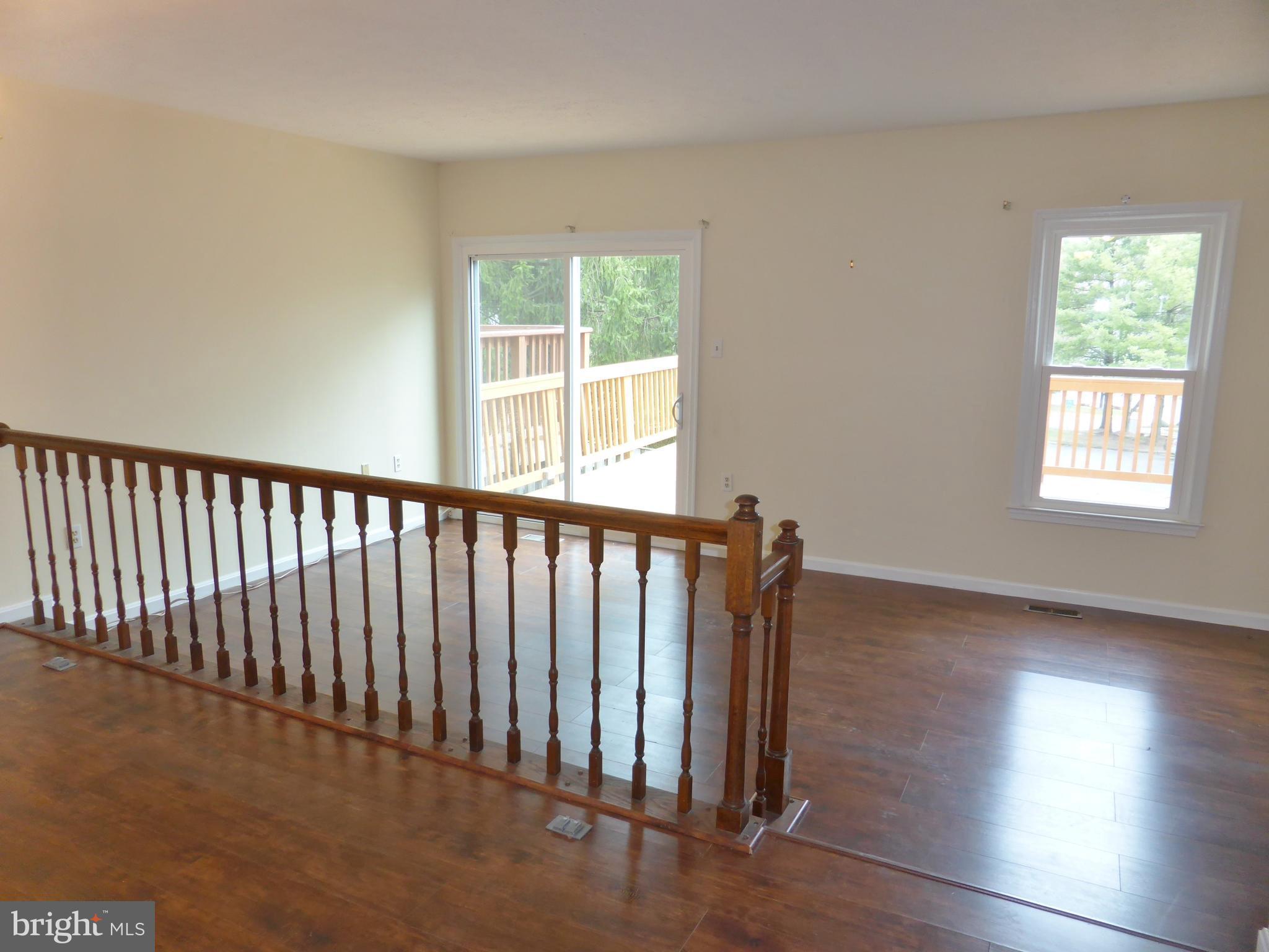 7326 Stream Way Springfield, VA 22152 - Photo 2 of 20 Living Room