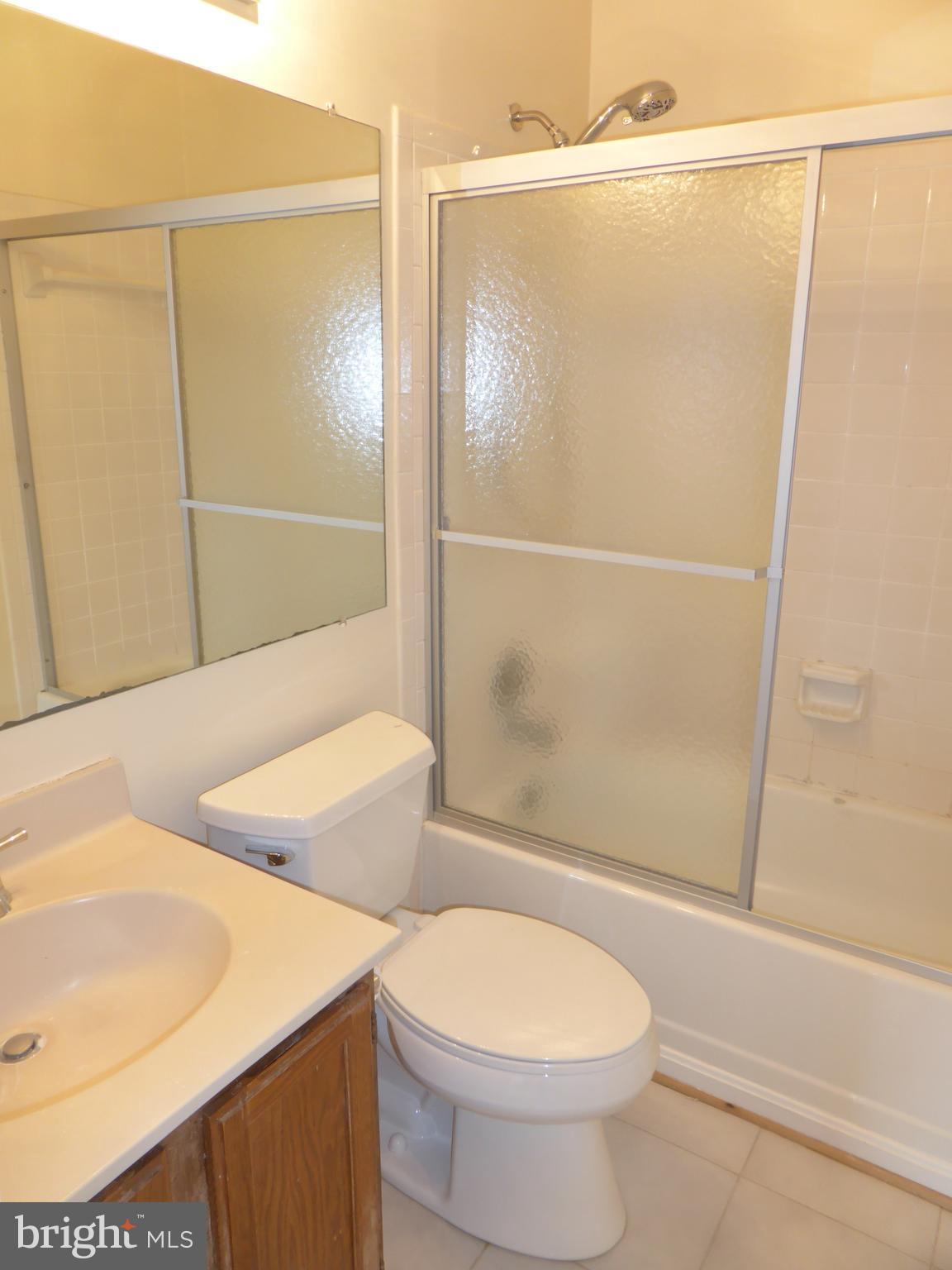 7326 Stream Way Springfield, VA 22152 - Photo 10 of 20 Bath (Master)